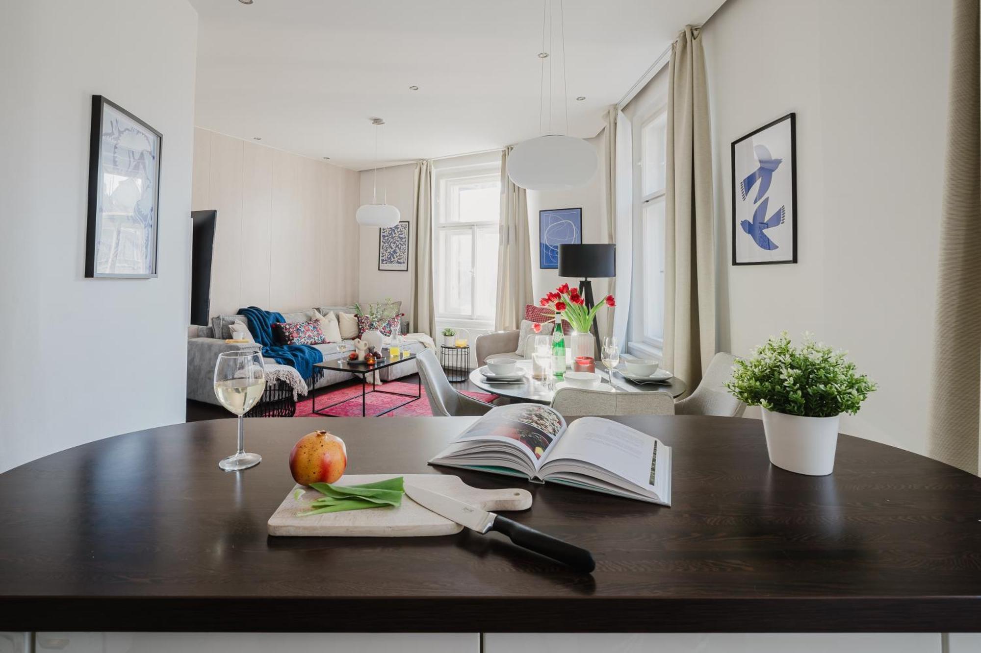 Prague Days - Stylish Apartment - Netflix - Hip District Экстерьер фото